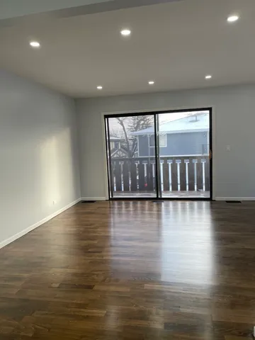 $220,000 | 1475 Sacramento Drive, Unit 1475, Hanover Park, IL 60133