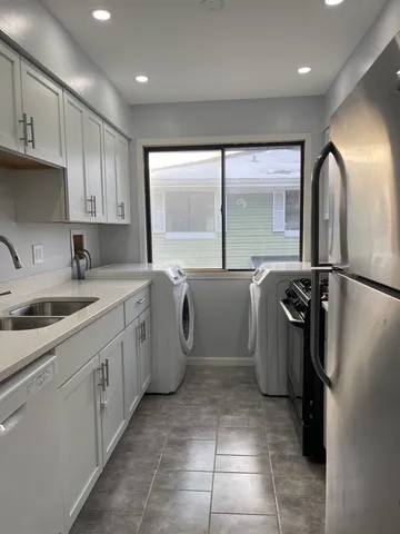 $220,000 | 1475 Sacramento Drive, Unit 1475, Hanover Park, IL 60133