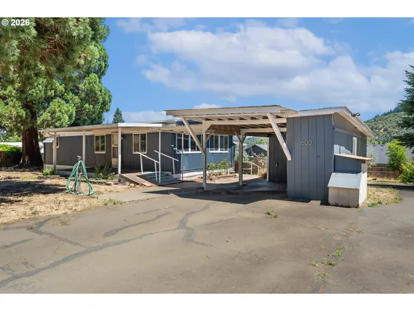 $174,900 | 600 Southeast Edgewood Street, Winston, OR 97496