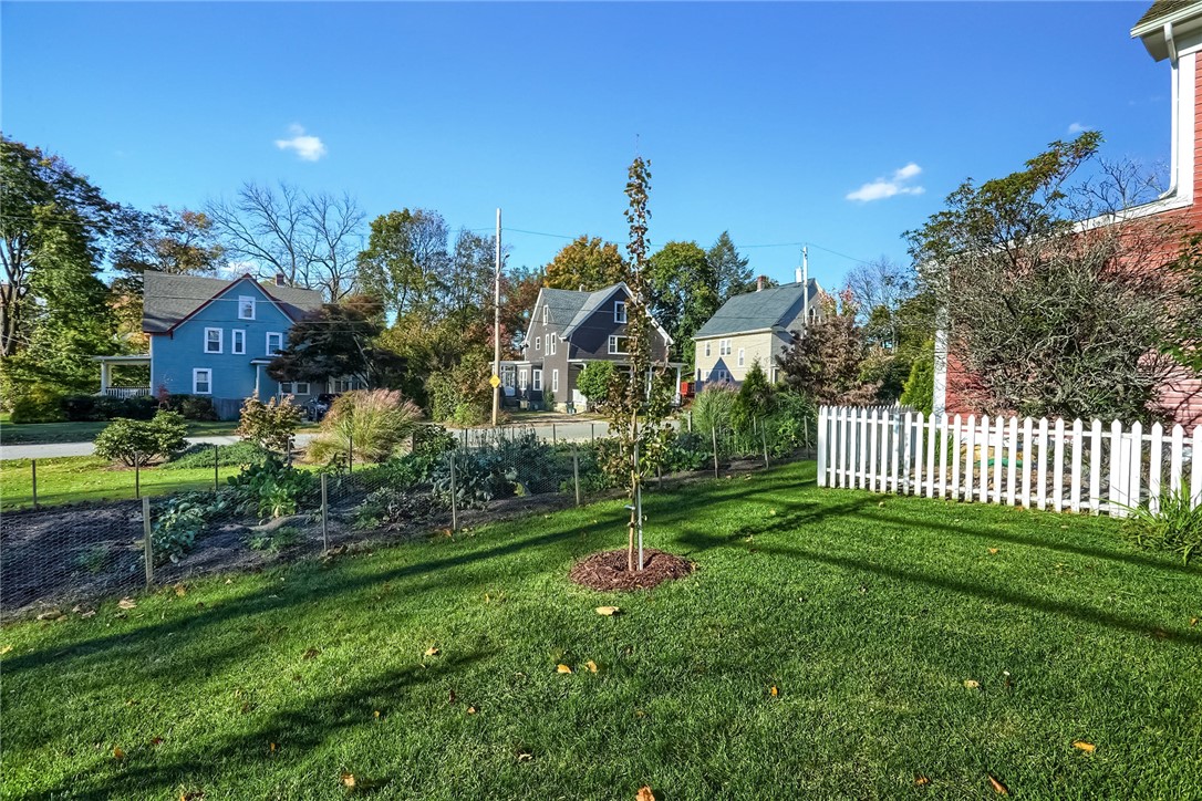 71 Great Road North Smithfield, RI 02896 - Photo 4 of 46
