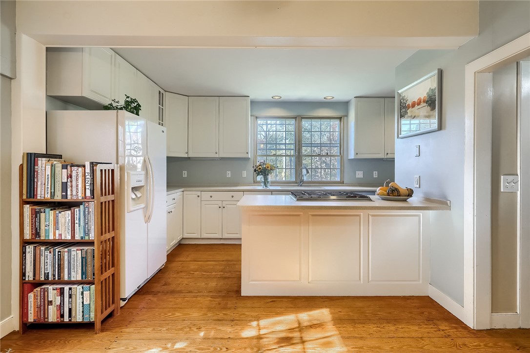 71 Great Road North Smithfield, RI 02896 - Photo 8 of 46