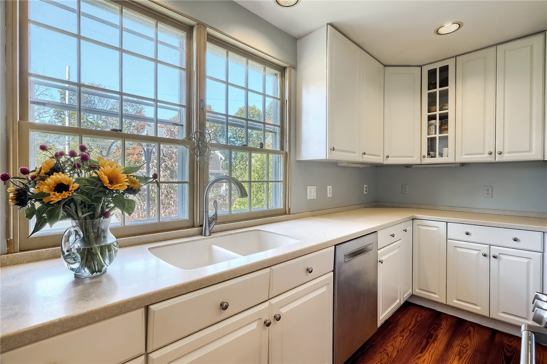 71 Great Road North Smithfield, RI 02896 - Photo 10 of 46