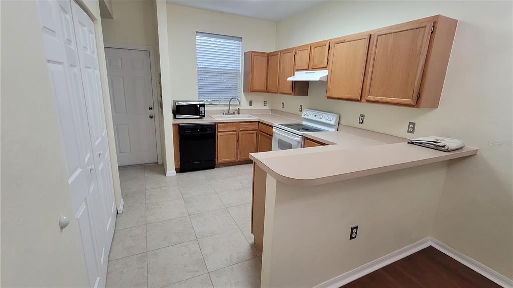4415 Southwest 34th Street, Unit 507 Gainesville, FL 32608 - Photo 6 of 23