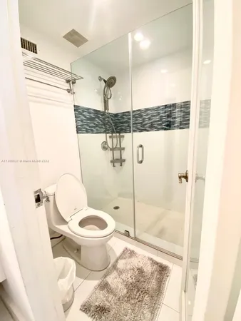 $2,300 | 100 Lincoln Road, Unit 906, Miami Beach, FL 33139