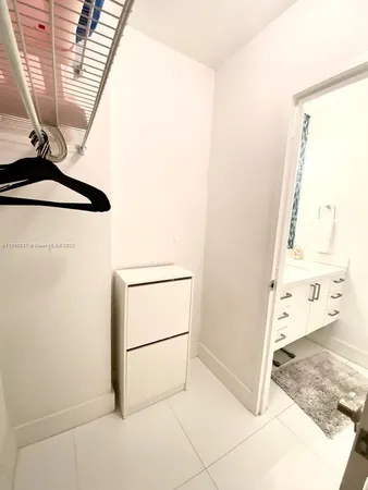 $2,300 | 100 Lincoln Road, Unit 906, Miami Beach, FL 33139