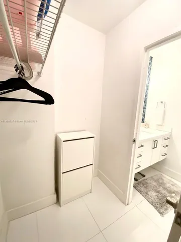 $2,500 | 100 Lincoln Road, Unit 906, Miami Beach, FL 33139