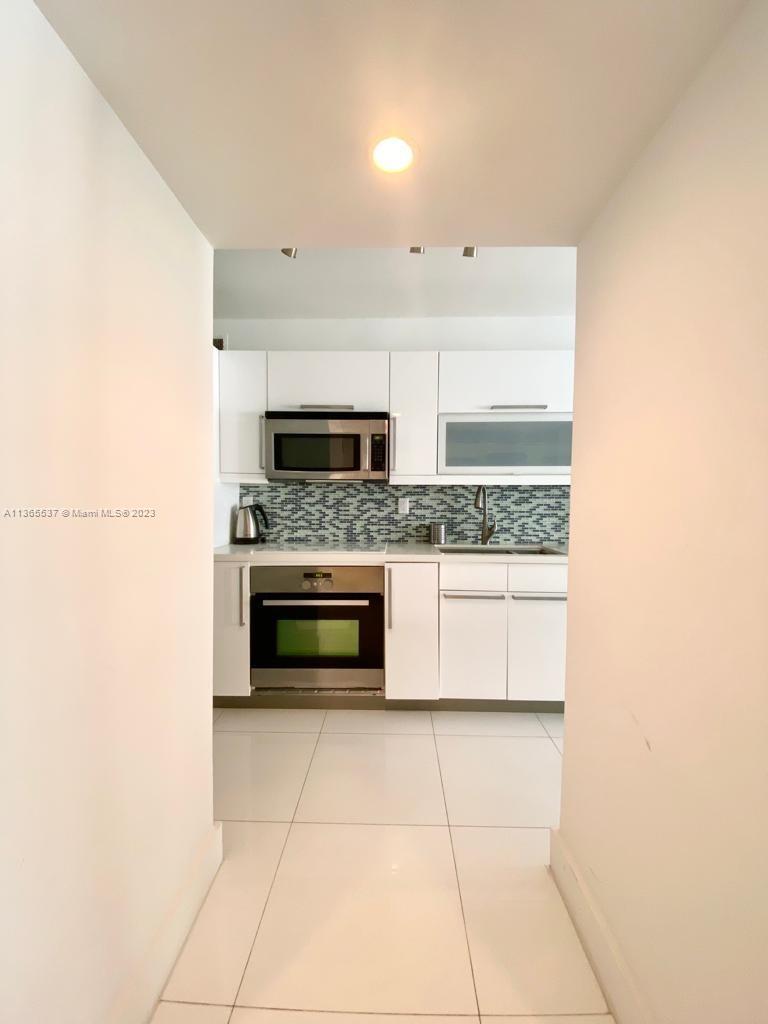 100 Lincoln Road, Unit 906 Miami Beach, FL 33139 - Photo 15 of 19