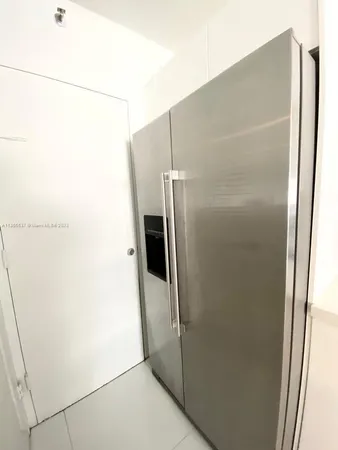 $2,300 | 100 Lincoln Road, Unit 906, Miami Beach, FL 33139