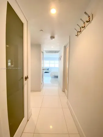 $2,300 | 100 Lincoln Road, Unit 906, Miami Beach, FL 33139