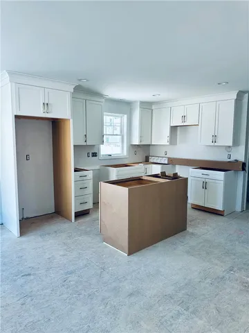 $624,900 | 10 Dale Avenue, Cranston, RI 02910