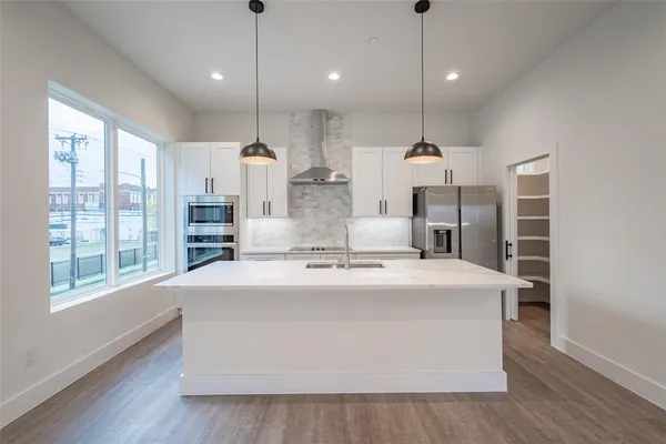 $2,995 | 1614 North Fitzhugh Avenue, Unit 204, Dallas, TX 75206