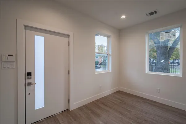 $2,995 | 1614 North Fitzhugh Avenue, Unit 204, Dallas, TX 75206