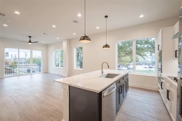 $2,995 | 1614 North Fitzhugh Avenue, Unit 204, Dallas, TX 75206