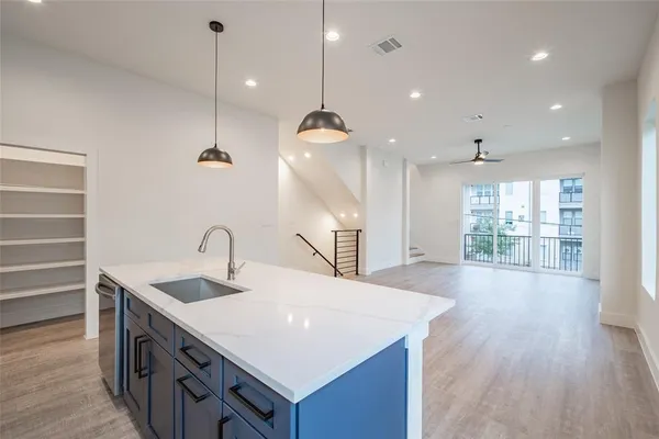 $2,995 | 1614 North Fitzhugh Avenue, Unit 204, Dallas, TX 75206