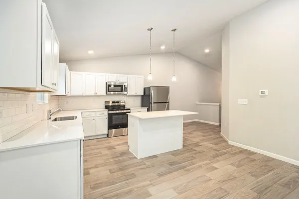 $384,900 | 18222 Loganwood Trail, Battle Creek, MI 49014