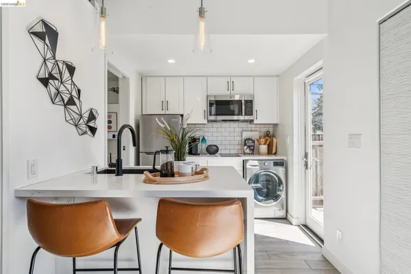 $799,000 | 1550 Havenscourt Boulevard, Oakland, CA 94621