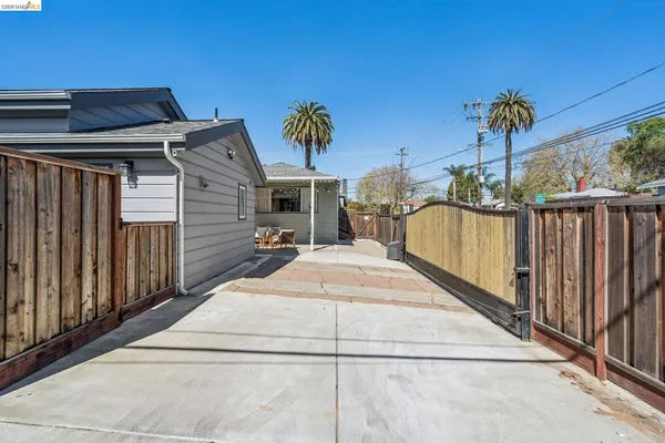 $799,000 | 1550 Havenscourt Boulevard, Oakland, CA 94621