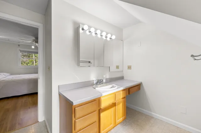 $4,700 | 31 Moulton Avenue, Greenland, NH 03840