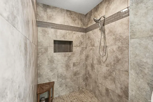 $365,000 | 6709 Quail Ridge Lane, Fort Wayne, IN 46804