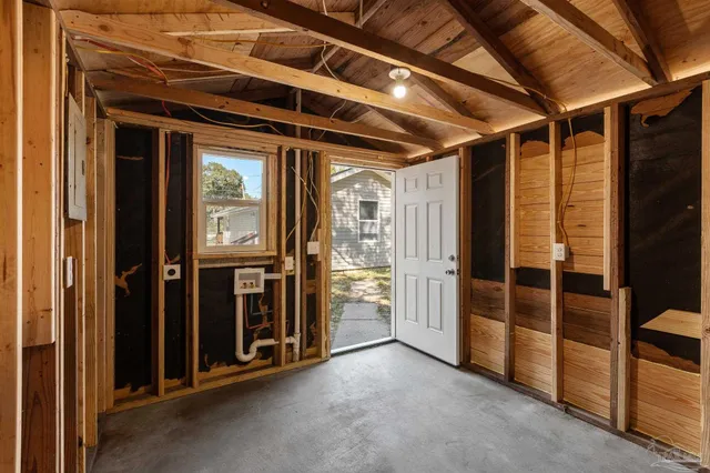 a view of an outdoor space