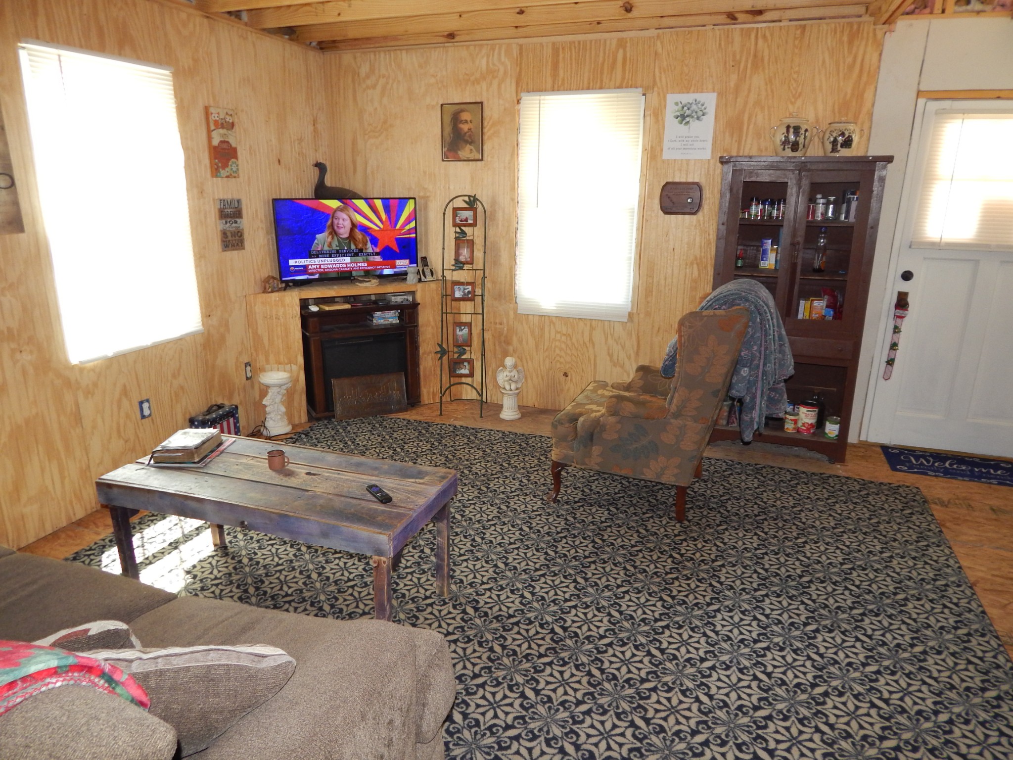 2131 Old Weatherford Creek Road Lutts, TN 38471 - Photo 7 of 64 a living room with furniture and a fireplace