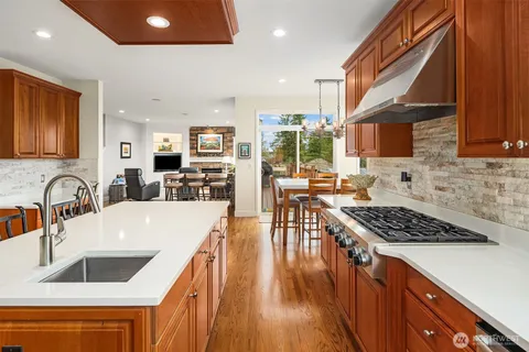 $2,795,000 | 2146 277th Avenue Southeast, Sammamish, WA 98075