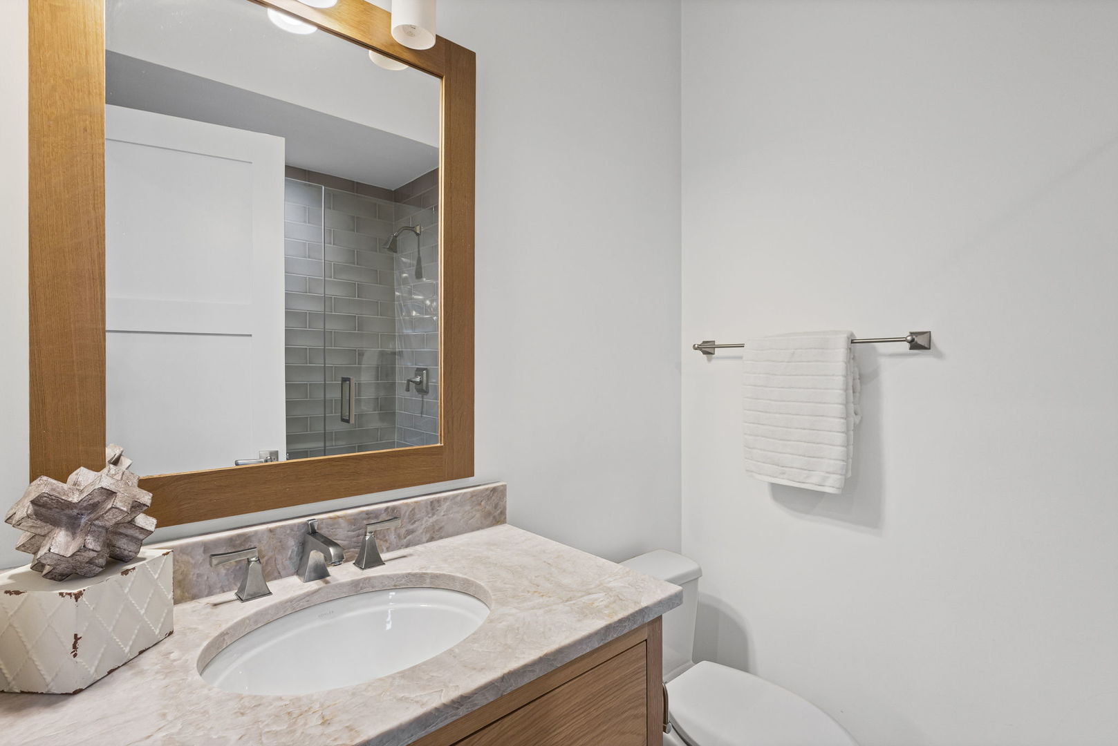 1851 North Halsted Street, Unit 2 Chicago, IL 60614 - Photo 17 of 40