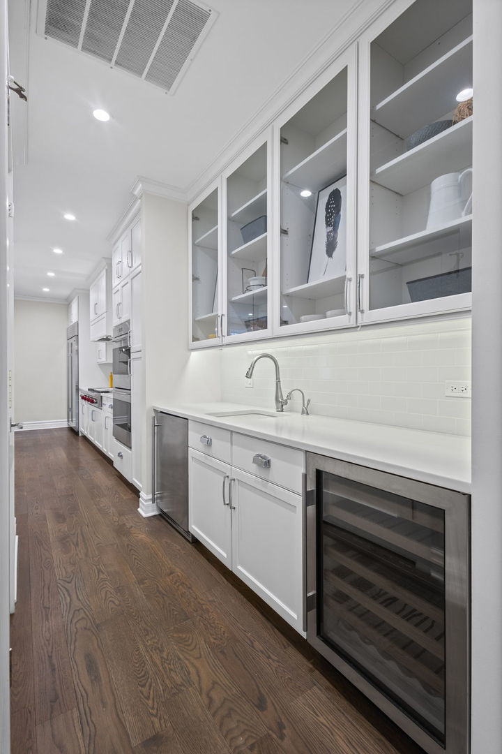 1851 North Halsted Street, Unit 2 Chicago, IL 60614 - Photo 7 of 40