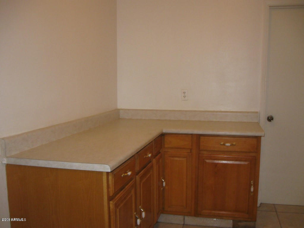 3743 West Cheery Lynn Road Phoenix, AZ 85019 - Photo 6 of 10 20150108205356424074000000-o