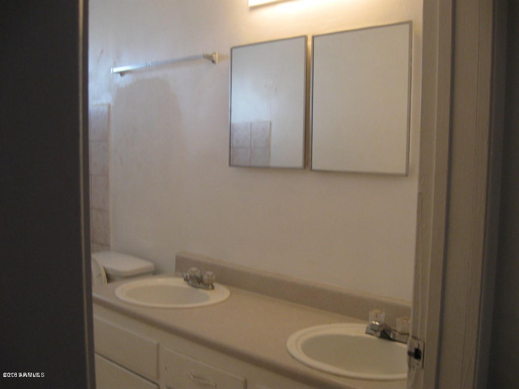 3743 West Cheery Lynn Road Phoenix, AZ 85019 - Photo 9 of 10 20150108205421197843000000-o