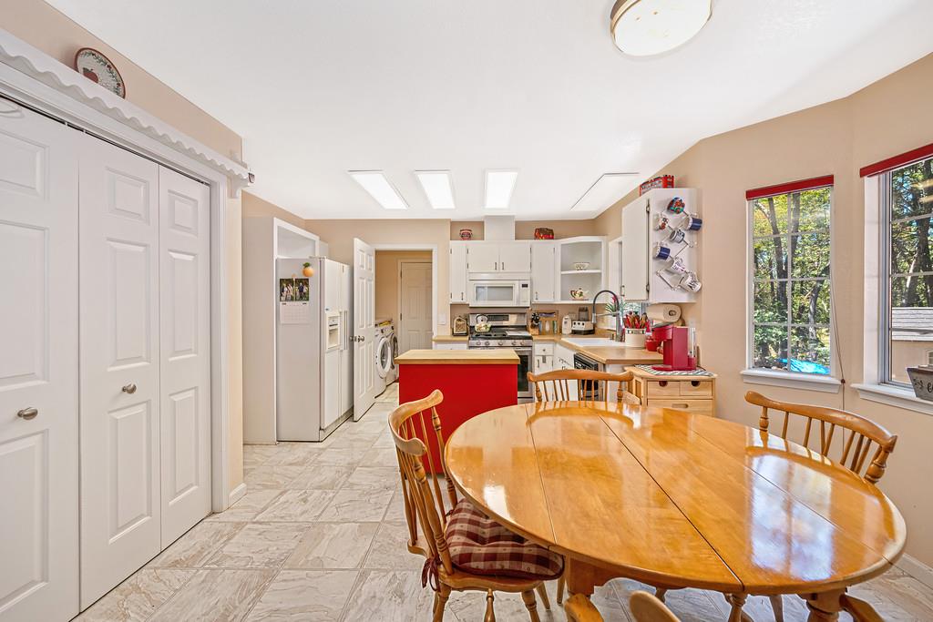 2585 Crystal Springs Road Camino, CA 95709 - Photo 46 of 89
