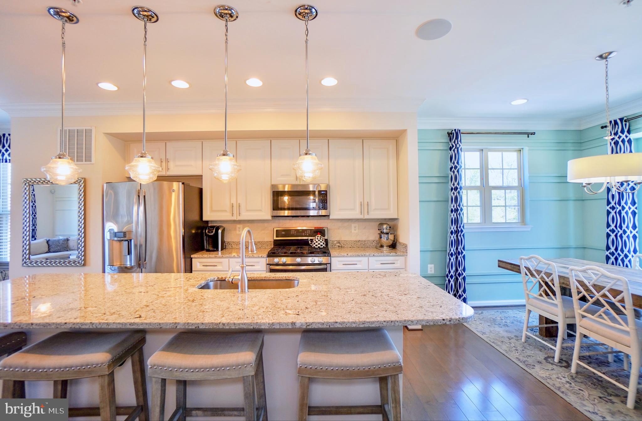 3400 Pintail Road Baltimore, MD 21222 - Photo 11 of 58 Crown molding throughout