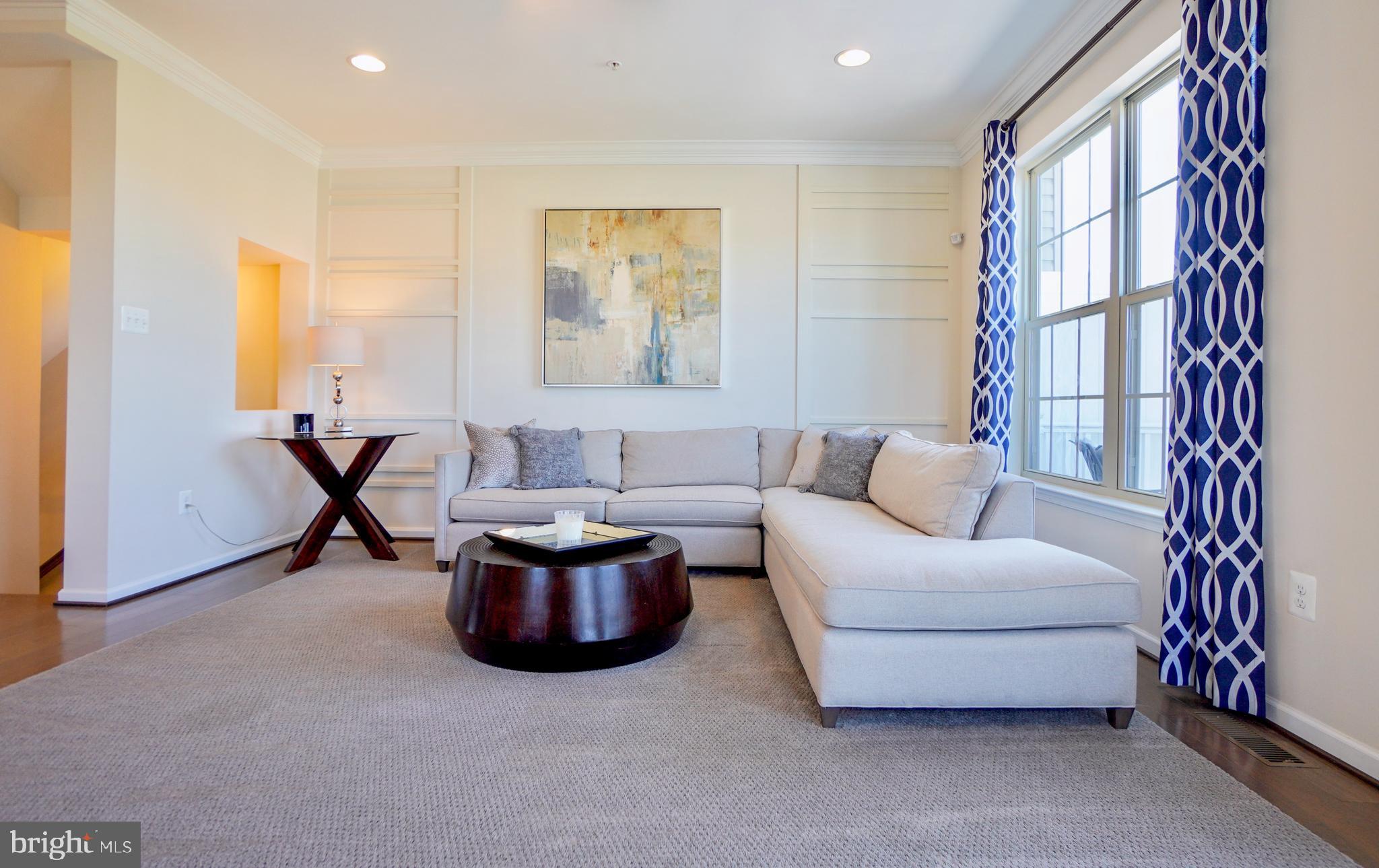 3400 Pintail Road Baltimore, MD 21222 - Photo 21 of 58 Living room