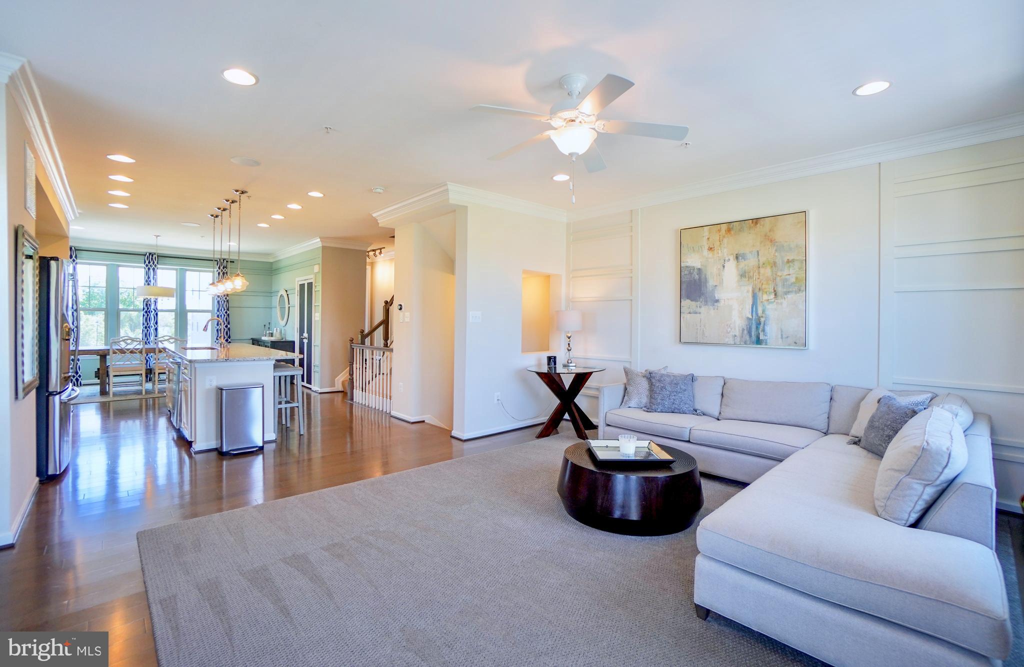 3400 Pintail Road Baltimore, MD 21222 - Photo 22 of 58 Living room