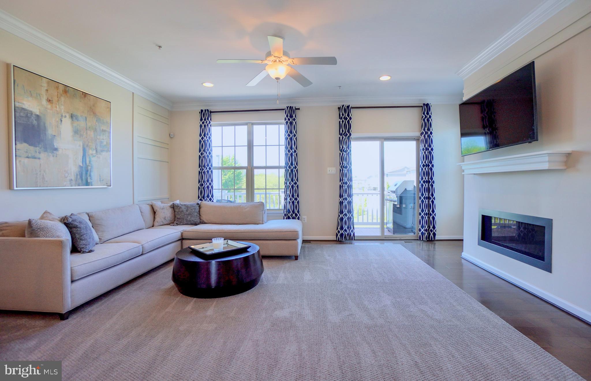 3400 Pintail Road Baltimore, MD 21222 - Photo 23 of 58 Living room