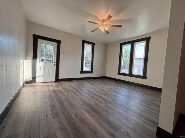 $194,900 | 107 East Race Street, Odon, IN 47562