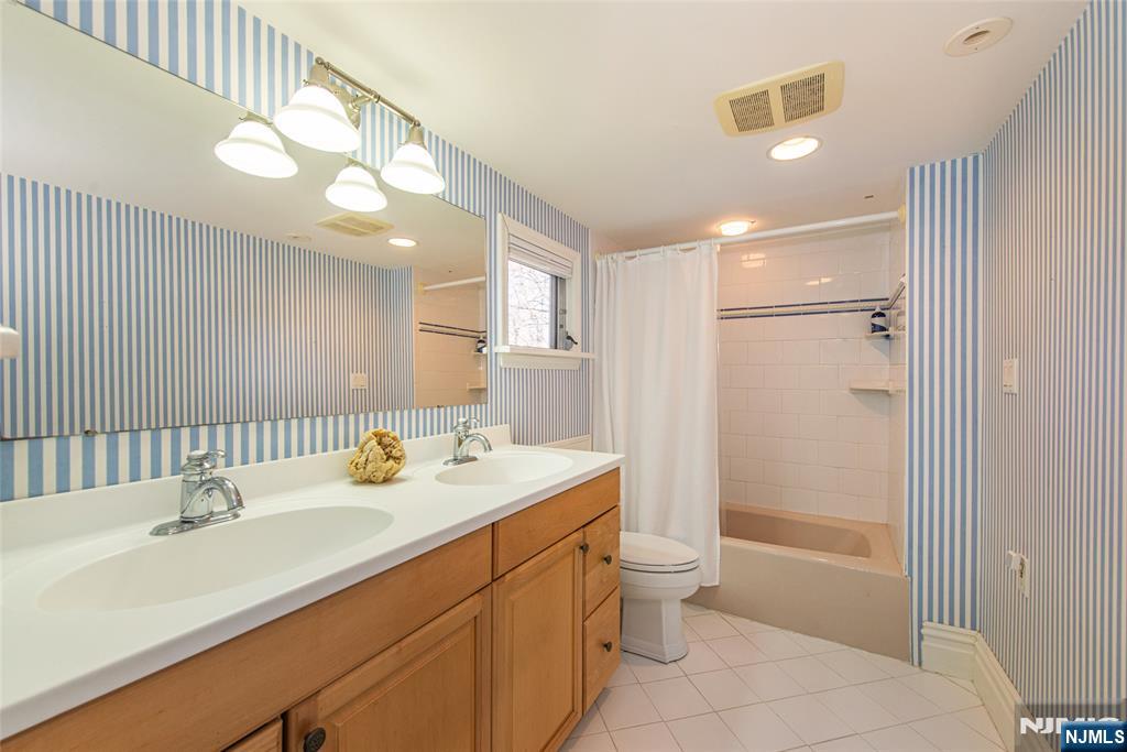 376 Lafayette Road Harrington Park, NJ 07640 - Photo 38 of 50