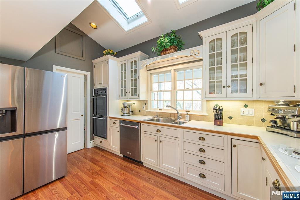 376 Lafayette Road Harrington Park, NJ 07640 - Photo 10 of 50