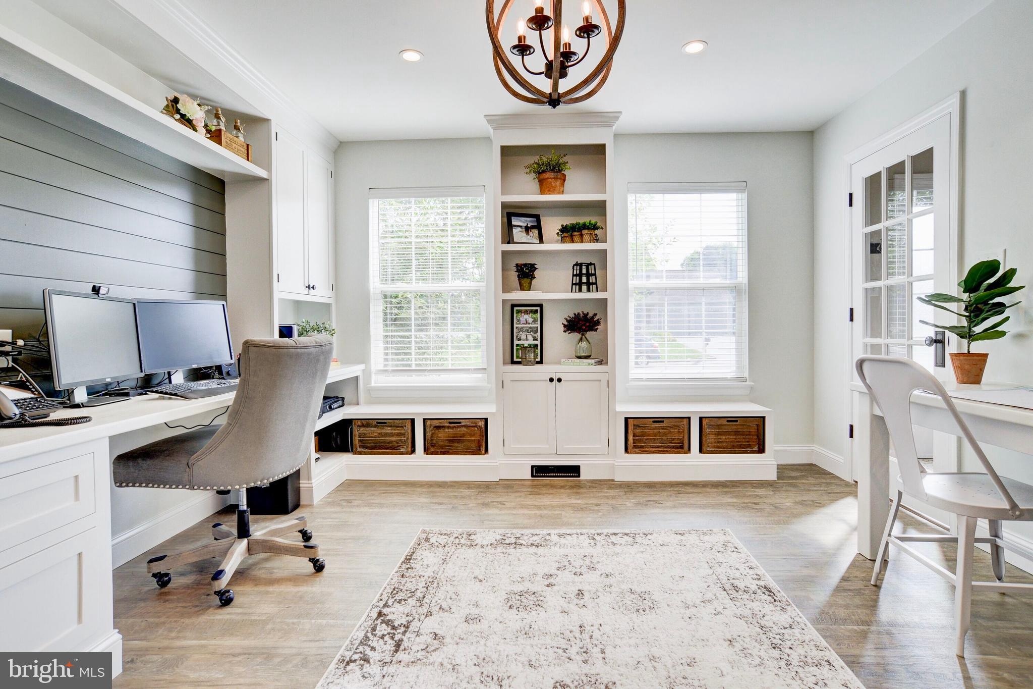 Office designed by Inch and Co.