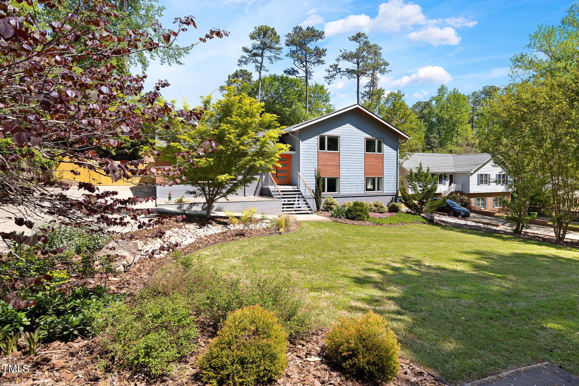 2312 Woodrow Drive Raleigh, NC 27609 - Photo 3 of 26 3) 41575-661e8318cee94