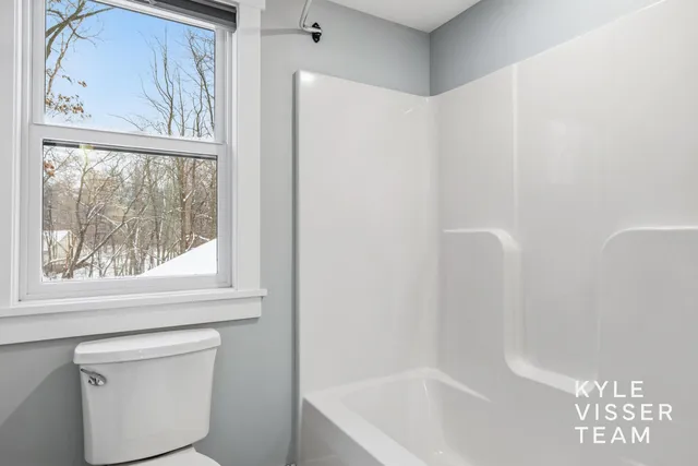 $1,100,000 | 7787 South Gracemoor Court Southeast, Alto, MI 49302