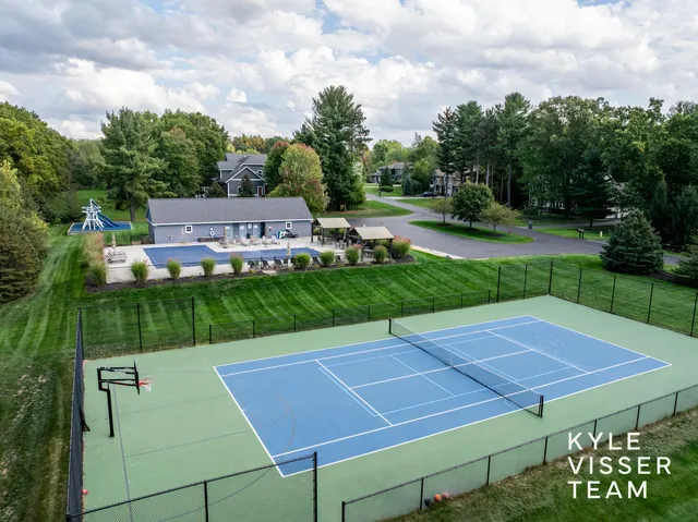 $1,100,000 | 7787 South Gracemoor Court Southeast, Alto, MI 49302