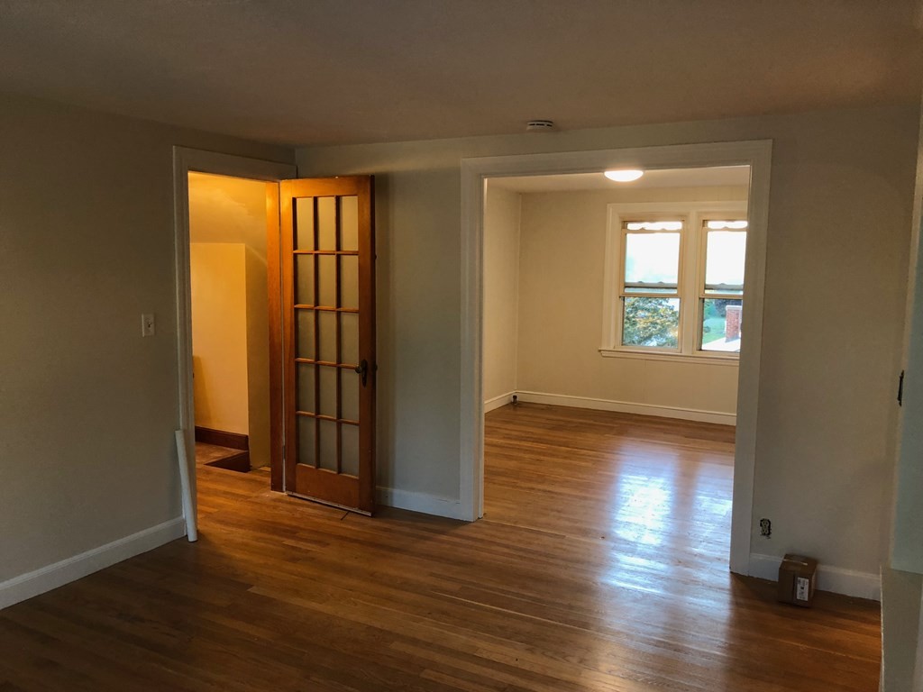 179 Massasoit Road Worcester, MA 01604 - Photo 7 of 11