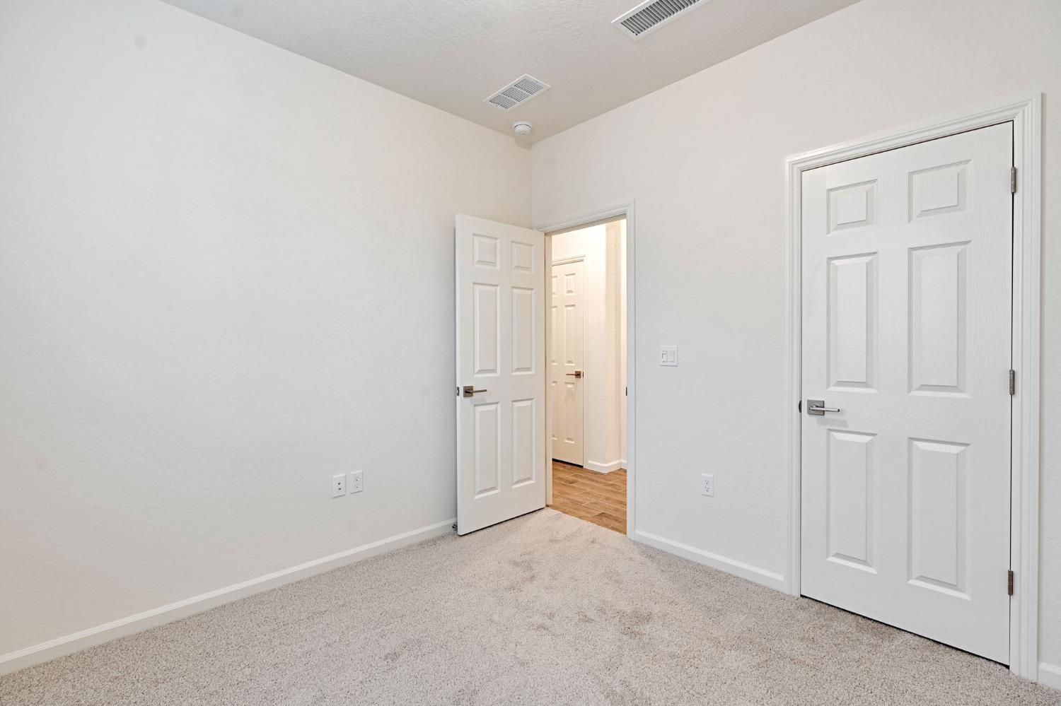 2143 North Renn Avenue Clovis, CA 93619 - Photo 16 of 28