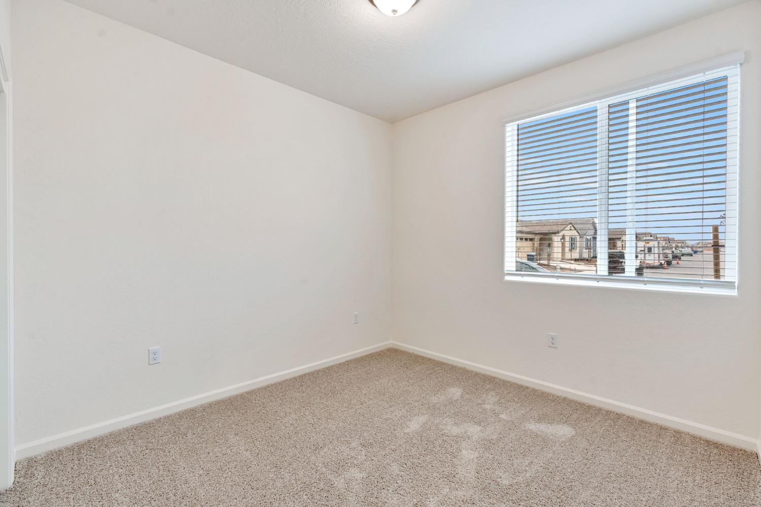 2143 North Renn Avenue Clovis, CA 93619 - Photo 17 of 28