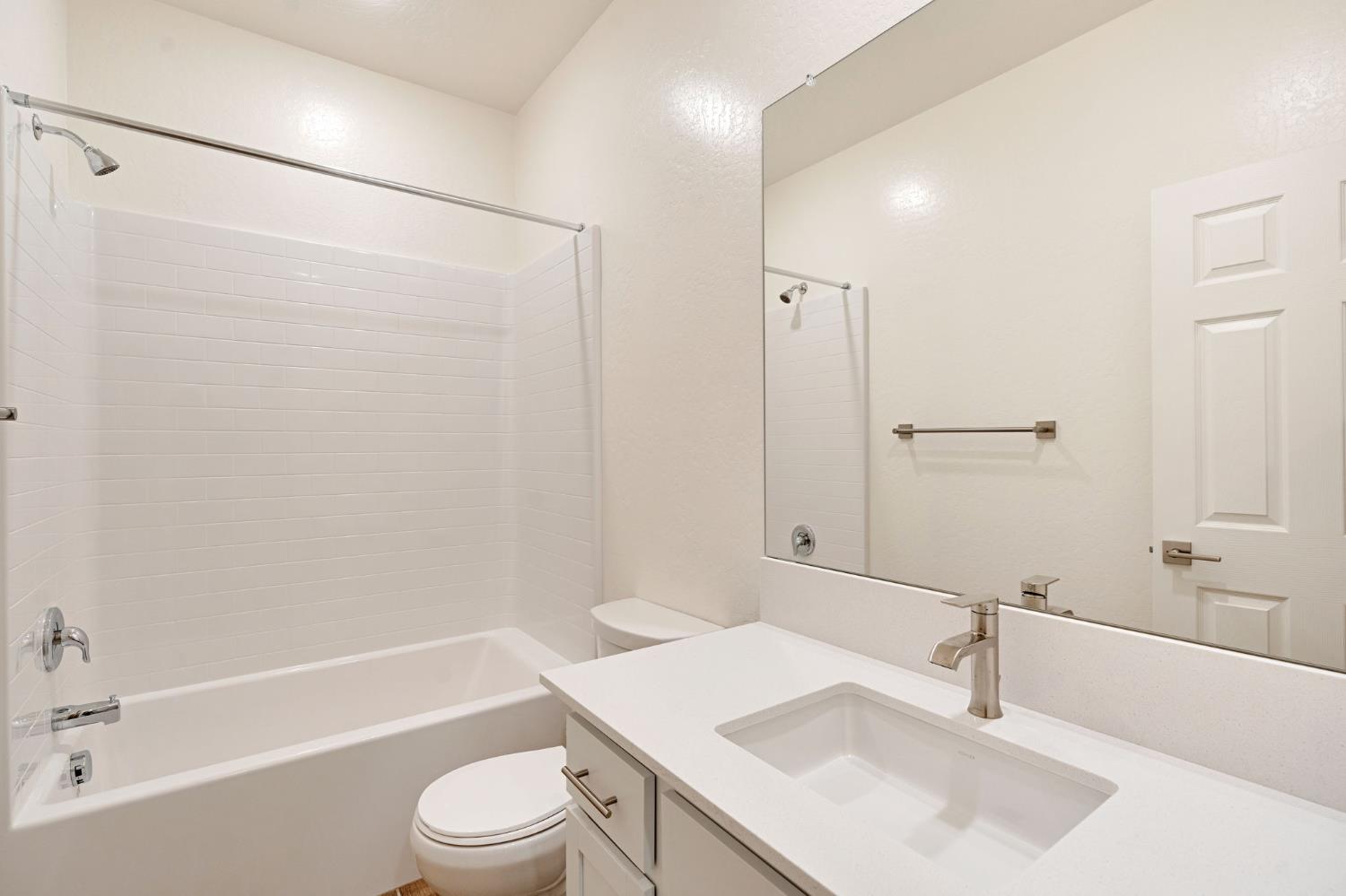 2143 North Renn Avenue Clovis, CA 93619 - Photo 19 of 28