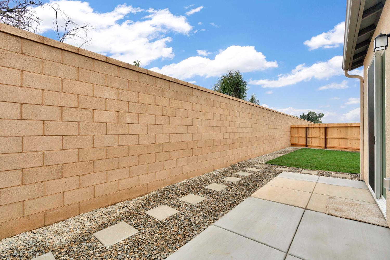 2143 North Renn Avenue Clovis, CA 93619 - Photo 26 of 28