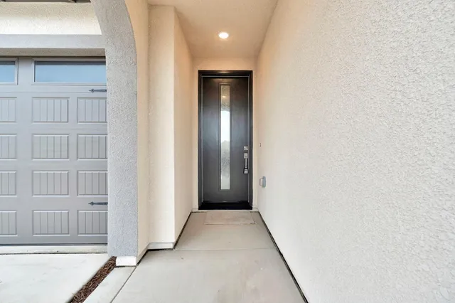 $3,100 | 2143 North Renn Avenue, Clovis, CA 93619