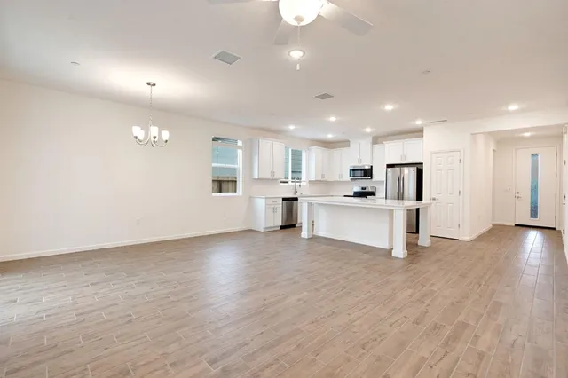 $3,100 | 2143 North Renn Avenue, Clovis, CA 93619