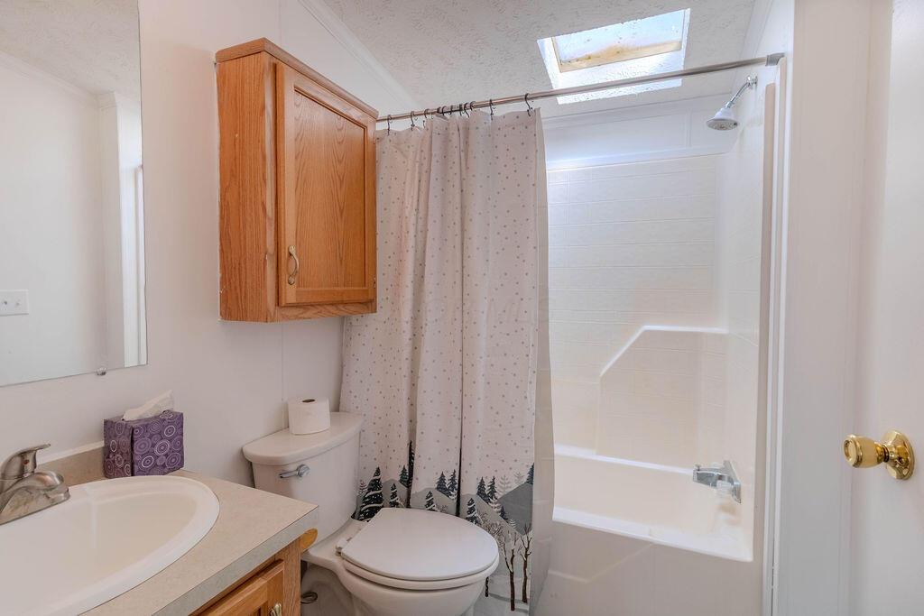 20903 Peoria Loop Road Raymond, OH 43067 - Photo 26 of 26 Hallway full bathroom